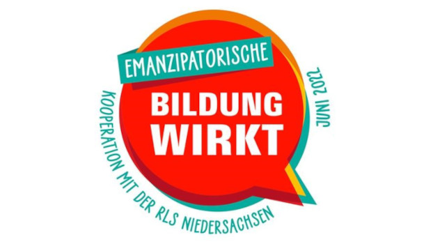 In einer roten Sprechblase stehen die Worte "Emanzipatorische Bildung wirkt". Unter der Sprechblase steht "Kooperation mit der RLS Niedersachsen" und "Juni 2022"